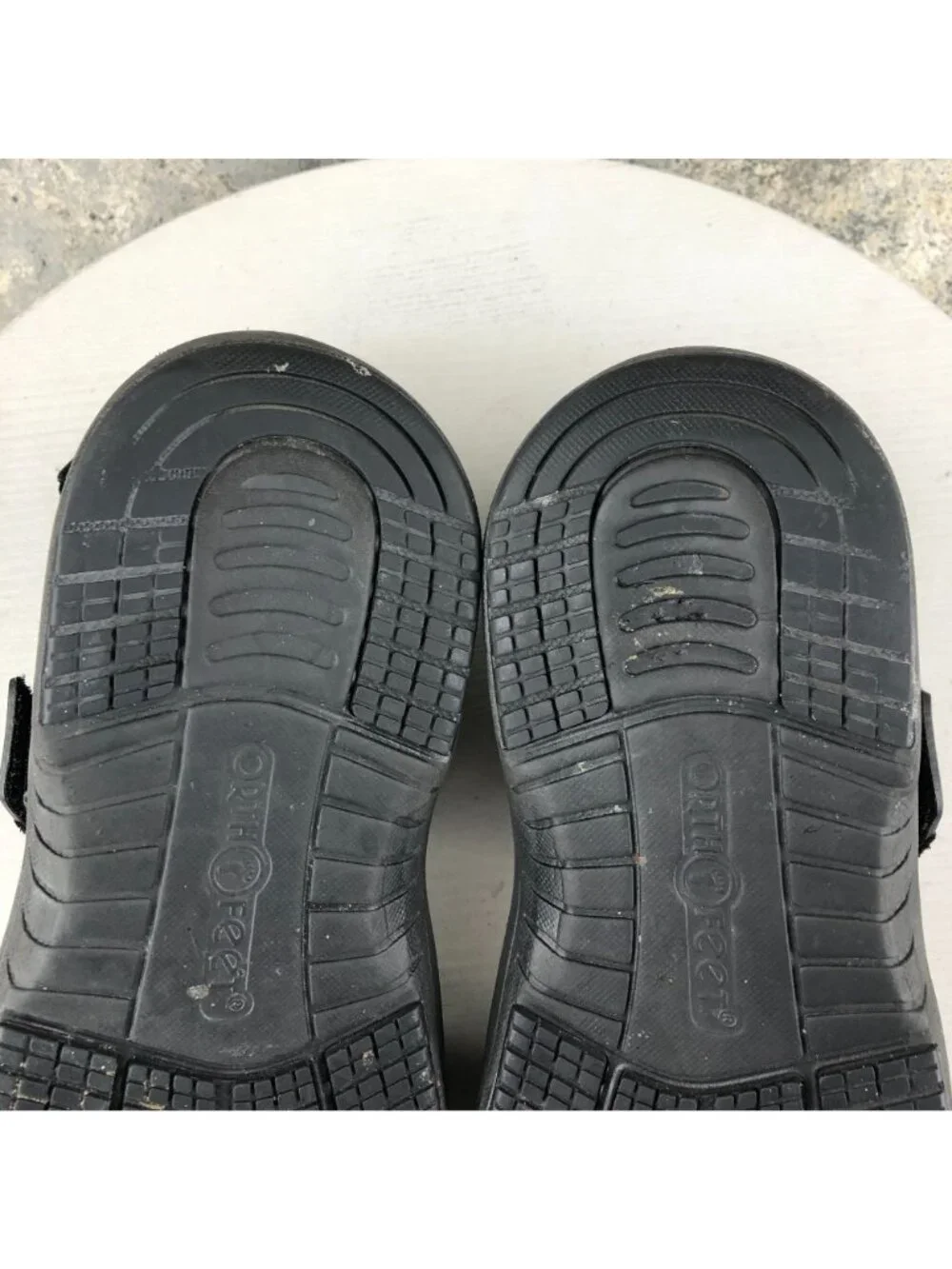 OrthoFeet Men's Size 10D Cambria Black Leather Open Toe Hook & Loop 561 Sandals